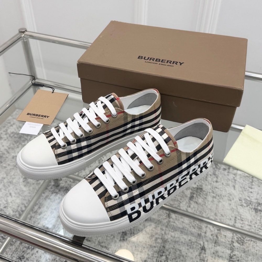 BURBERRY LARKHALL BEIGE CHECK CANVAS LOGO SNEAKERS SIZE EU 38
